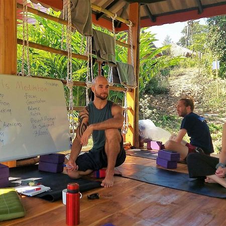 True Nature Chiang Mai - Yoga & Meditation Homestay Retreat Экстерьер фото